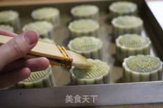 Cantonese-style Black Sesame Lotus Paste Mooncake recipe