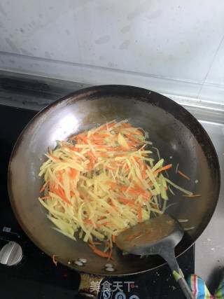Carrot and Potato Shredded Stir-fry recipe