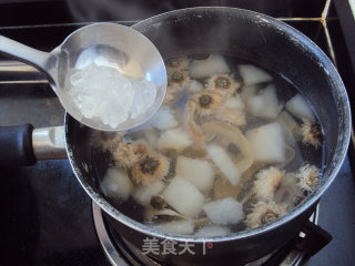 Chrysanthemum Pear Soup recipe