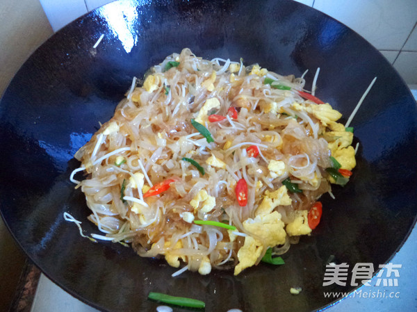 Fried Hor Fun with Egg recipe