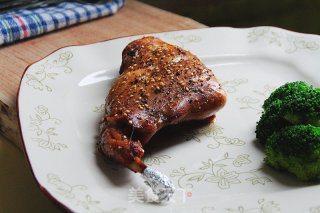 [roasted Rabbit Leg with Black Pepper]: A Special Meat and Vegetable recipe