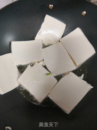 Loofah Stir-fried Tofu recipe