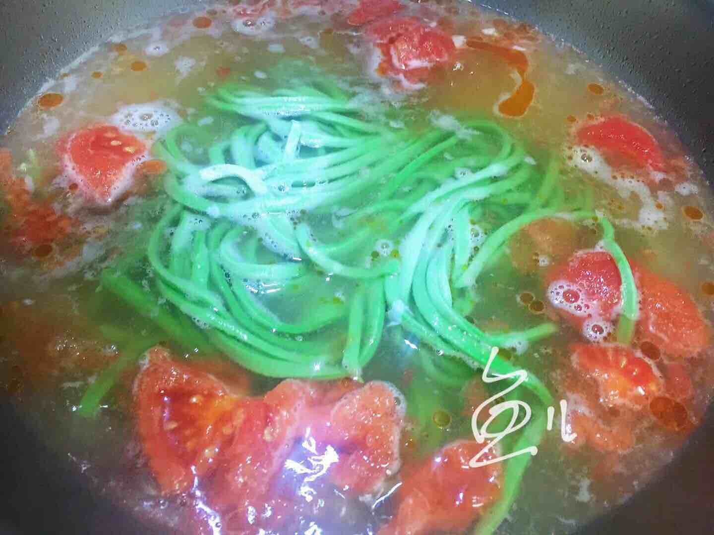 Spinach Tomato Egg Noodles recipe