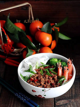 Hor Fun with Spicy Meat Sauce