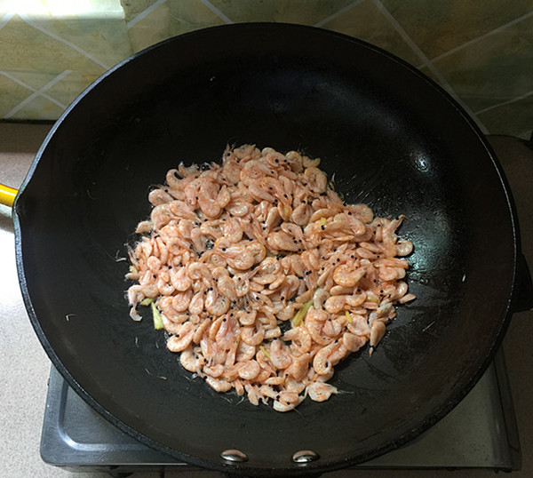 Stir-fried Shrimp with Celery recipe