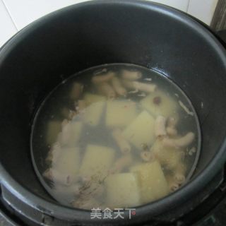 Rice Tofu Small Intestine Soup recipe