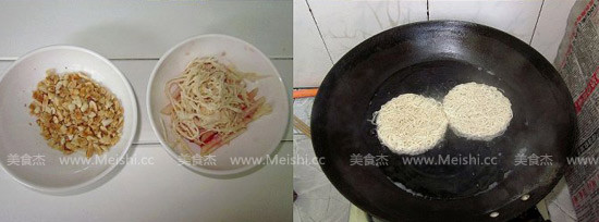 Cool Noodles with Mixed Fruits and Chicken Shredded Chicken recipe