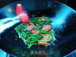 Stir-fried Water Fern with Tempeh and Tomato recipe