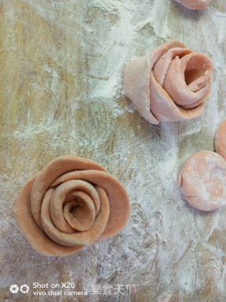 Twenty-eight Noodles ~ Rose Flower Buns recipe