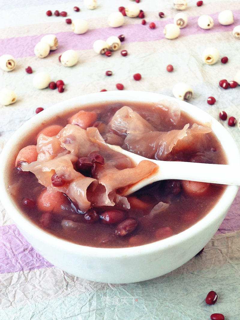 Lotus Seed Red Bean White Fungus Soup recipe