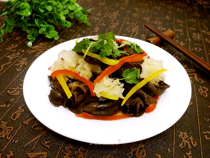 【tianjin】colorful Peppers Mixed with Ears recipe