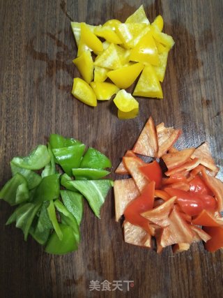 Stir-fried Lotus Root with Colored Pepper recipe