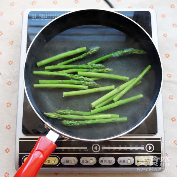 Chobe-bacon Asparagus Rolls recipe