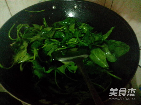 Stir-fried Sweet Potato Leaves recipe