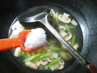 Shrimp, Asparagus and Mushroom Soup recipe