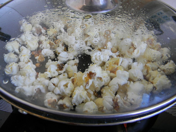 Crispy Caramel Popcorn recipe