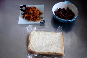 Meat Floss Bean Sandwich recipe