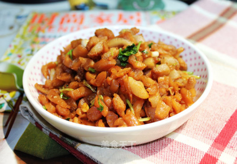 Stir-fried Dried Radish with Lard Residue recipe