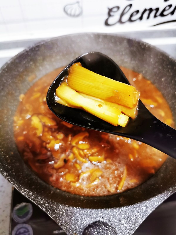 Mushroom Beef Sauce Noodles recipe