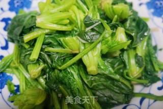 Stir-fried Enoki Mushroom with Spinach recipe
