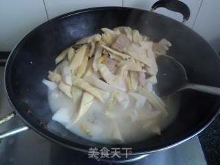 [pickled Pepper and Pickled Vegetable Bamboo Shoots] recipe