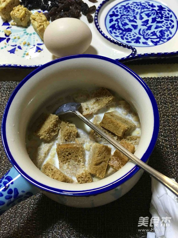 Toast Pudding with Nuts recipe