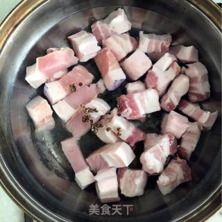 Braised Pork with Tiger Skin Egg recipe