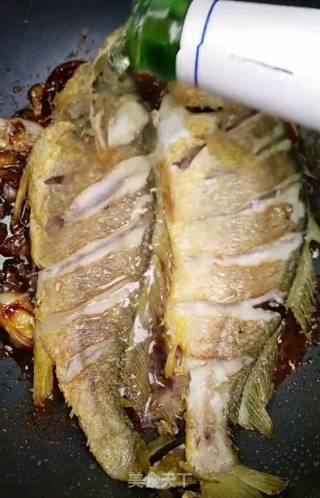 Sauce-flavored Yellow Croaker recipe