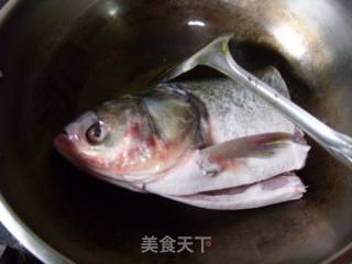 Calcium for Improving Eyesight---------fish Head Tofu and Wolfberry Soup recipe