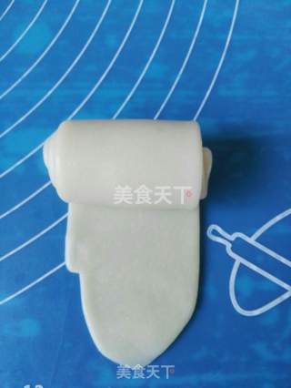 Egg Yolk Pastry ~ Detailed Process of Kneading The Oily Crust by Hand recipe