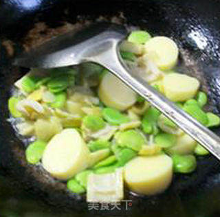 Fried Broad Beans with Bamboo Shoots Tofu recipe