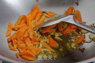 Stir-fried Rice White with Dried Intestines recipe