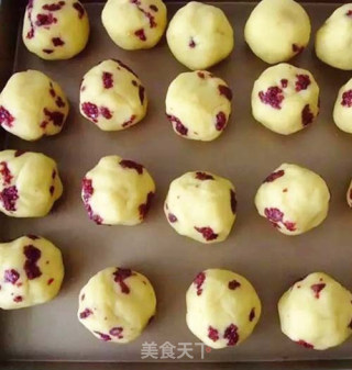 Mid-autumn Festival, Eat Cranberry Tartary Buckwheat Mooncakes! recipe