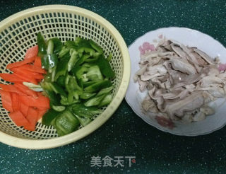 Stir-fried Belly Slices with Green Pepper recipe