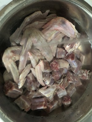 Duck Neck and Duck Wings that are More Delicious Than Zhou Hei Ya recipe