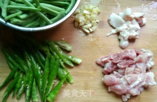 Stir-fried Pork with String Beans and Double Peppers recipe