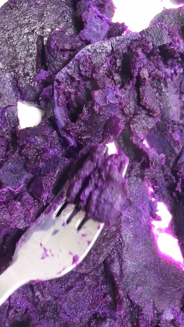 Sesame Purple Potato Cake recipe