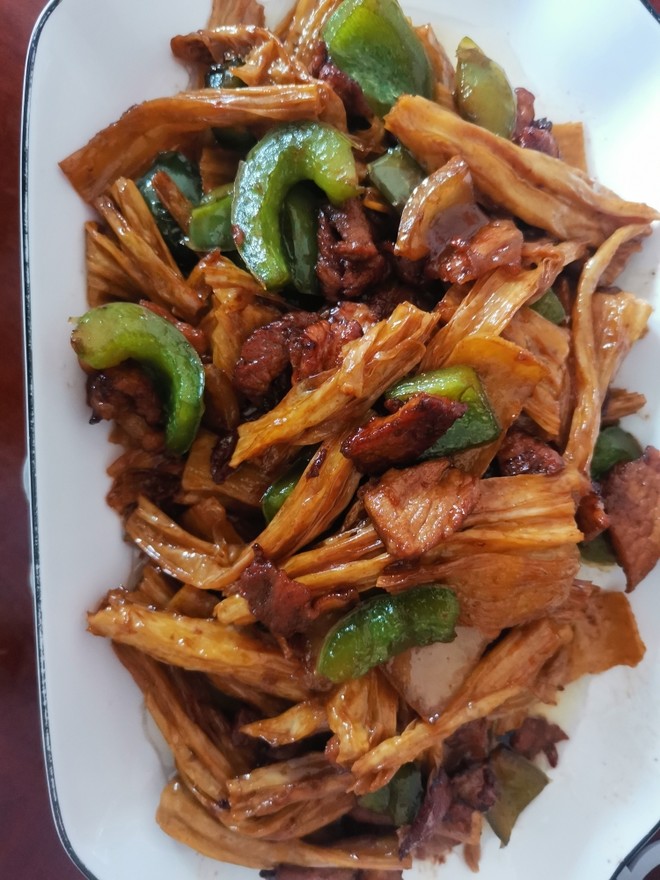 Fried Pork with Green Pepper and Yuba recipe