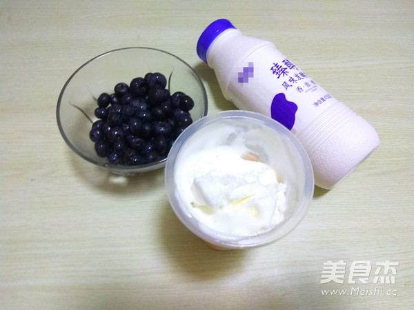 Blueberry Yogurt Shake recipe