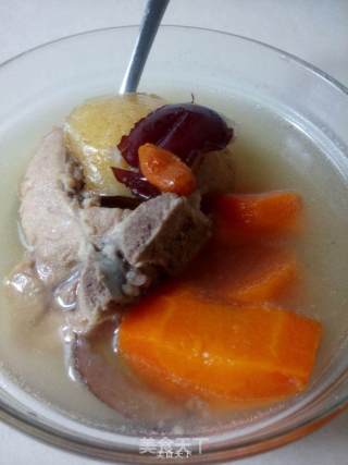Apple Carrot Pork Bone Soup recipe