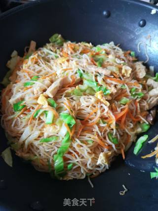 Dry Fried Rice Noodles recipe