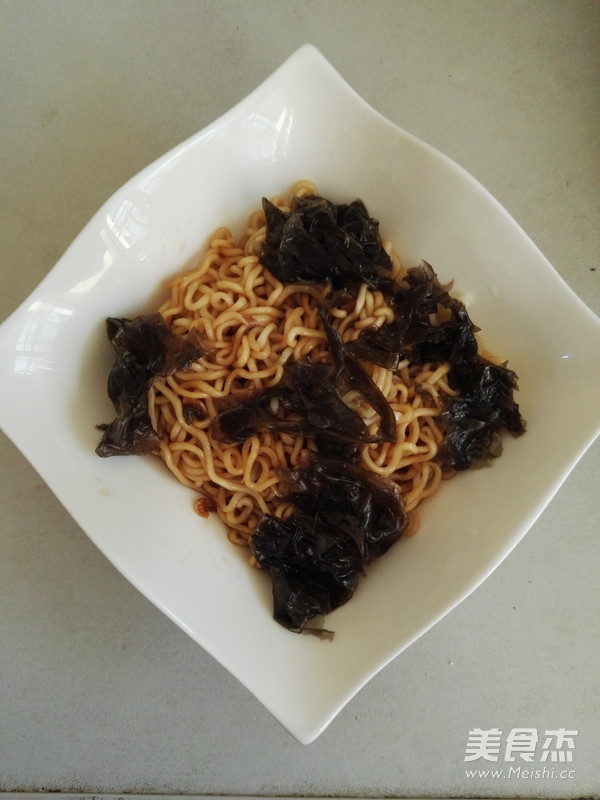 Instant Noodles with Red Sausage and Egg recipe