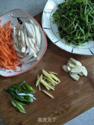 Stir-fried Black Bean Sprouts recipe