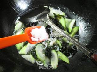 Seaweed and Shrimp Skin Boiled Long Melon recipe