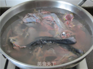 Stewed Black-bone Chicken with American Ginseng recipe