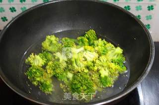 Stir-fried Shrimp with Broccoli recipe