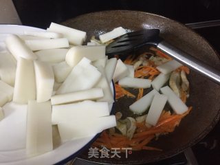 Stir-fried Rice Cake with Mushroom Sauce recipe