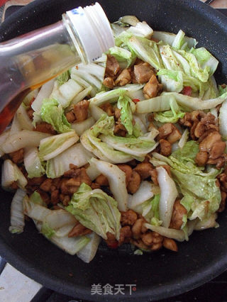 [home Cooking] Spicy Stir-fried Cabbage Chicken recipe