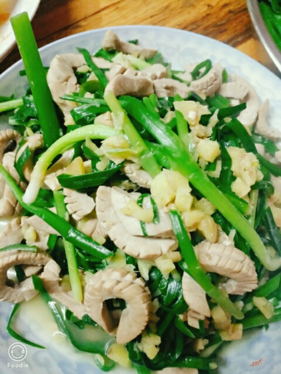 Stir-fried Pork Loin with Chives recipe