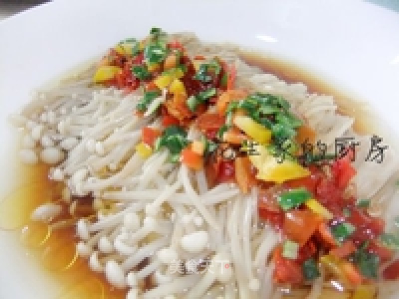 Boiled Enoki Mushroom with Chopped Pepper recipe